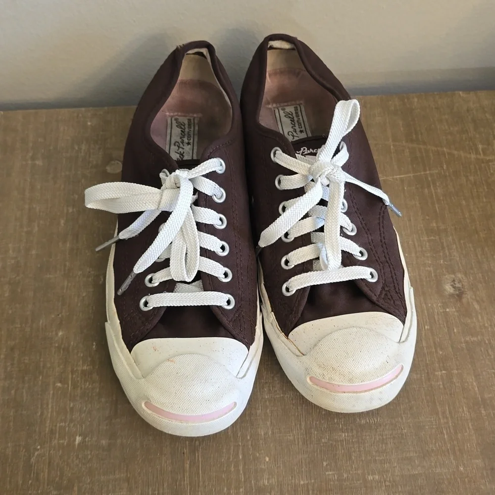 Jack Russell Converse - Picture 1 of 5